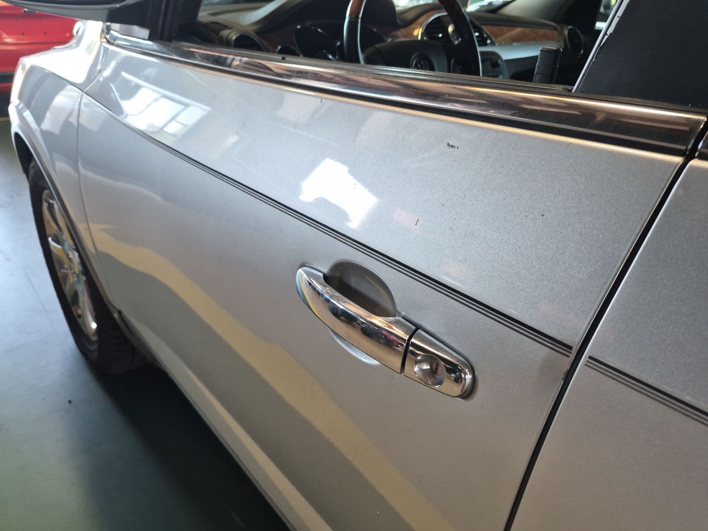 Dented Gradung Bucket LR Door (Mult Dents/No Paint Dmg)
