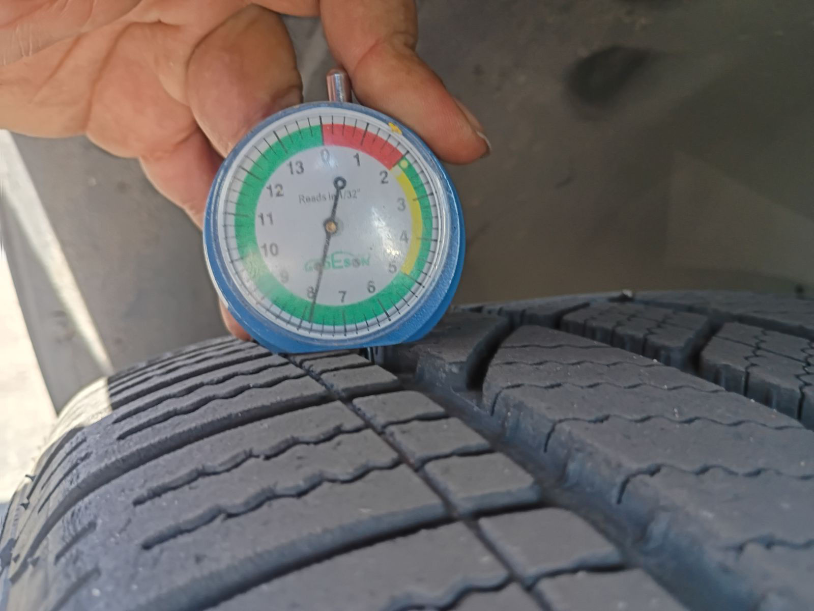 Dented Gradung Bucket RR Tire Tread