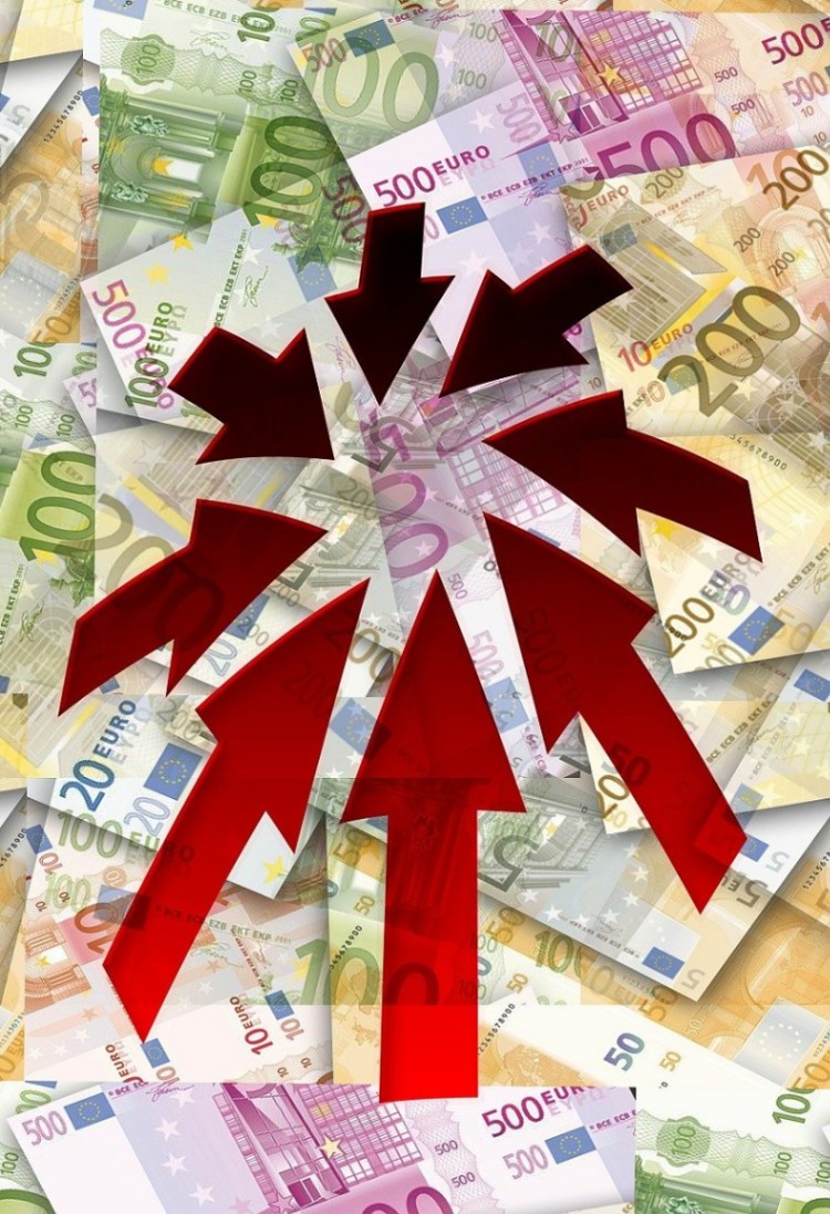 Challenges and Risks Associated with Crypto Cross-Border Payments