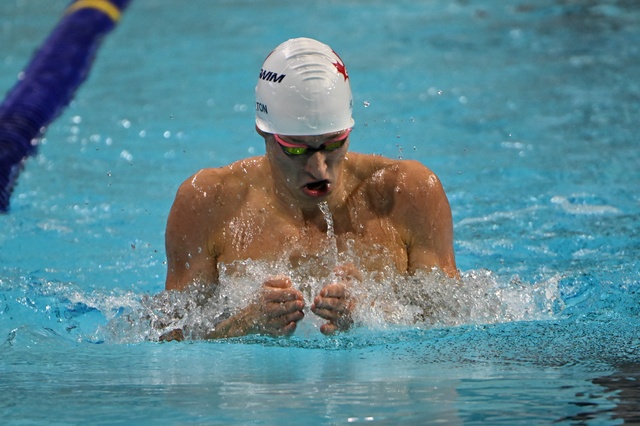 Dominic Hilton image 9