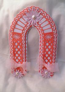 Scalloped Arch Layers - Photo by Anna Stretton