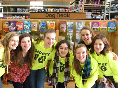 Sweet 16 Scavenger Hunt   The Yellow Team T-Shirt Photo