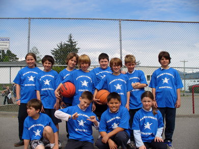 The Grade 3 And 4 Saanich Knights Basketball Team T-Shirt Photo