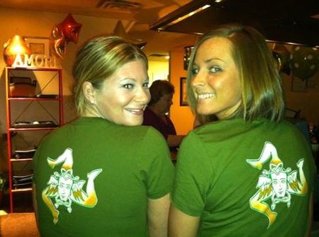 Typical Cute Gals T-Shirt Photo