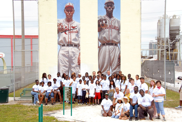 Murals For Dorsey Park Volunteers T-Shirt Photo