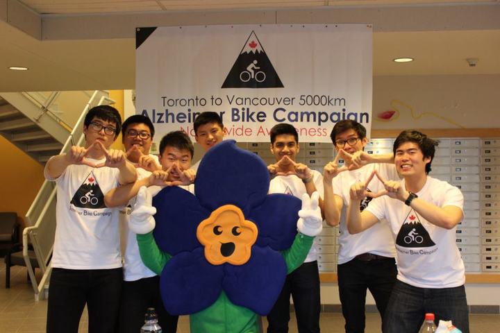 Alzheimer Bike Campaign T-Shirt Photo