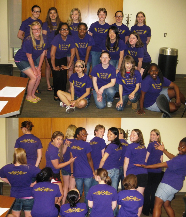 Nerd Girls Rule! T-Shirt Photo