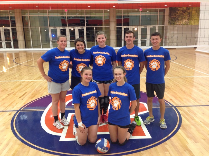 Donahue Dominators T-Shirt Photo