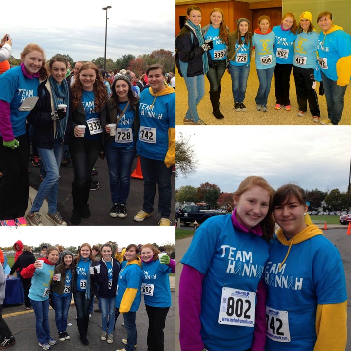 ? Team Hannah ? T-Shirt Photo