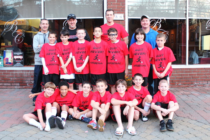 Arsenal Team   Quit Never!! T-Shirt Photo