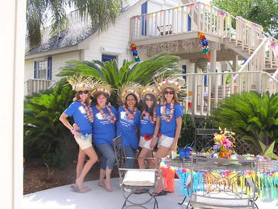 Halliday Inn Beach Combers T-Shirt Photo