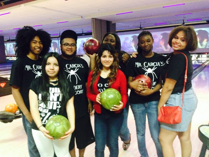 Mr. G's Spidery Advisory  T-Shirt Photo