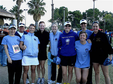 Tri Girls Trotting On Turkey Day! T-Shirt Photo