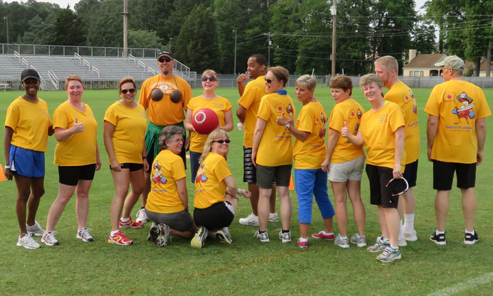 Parrots Of The Caribbean Relay For Life Kickball Team T-Shirt Photo