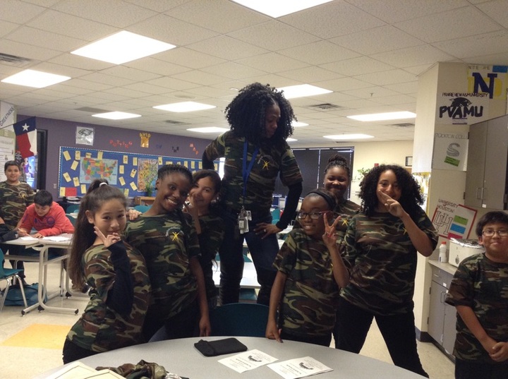 6th Grade Avid Soldiers T-Shirt Photo