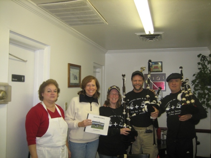 (Bag)piping Hot Breakfast T-Shirt Photo