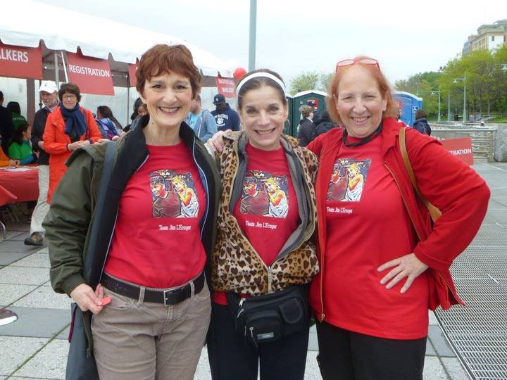 3 Ladies   Als Walk 2016 T-Shirt Photo