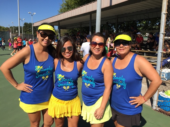 Smashing Gals T-Shirt Photo