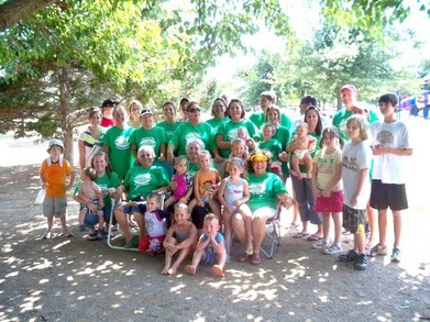 Henley's Sisters Family Reunion 09 T-Shirt Photo