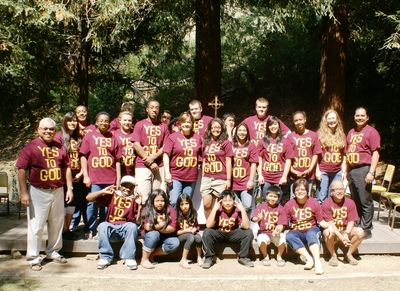 Smiling "Yes To God" T-Shirt Photo