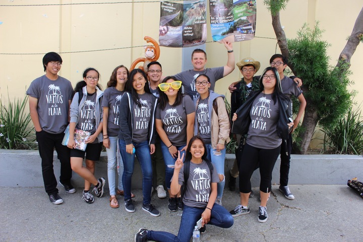 Vamos A La Playa T-Shirt Photo