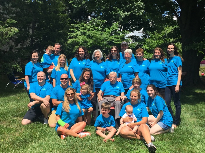 B & R Hootenanny  T-Shirt Photo