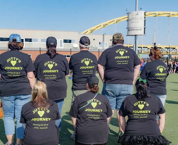 Team Juttys Journey T-Shirt Photo