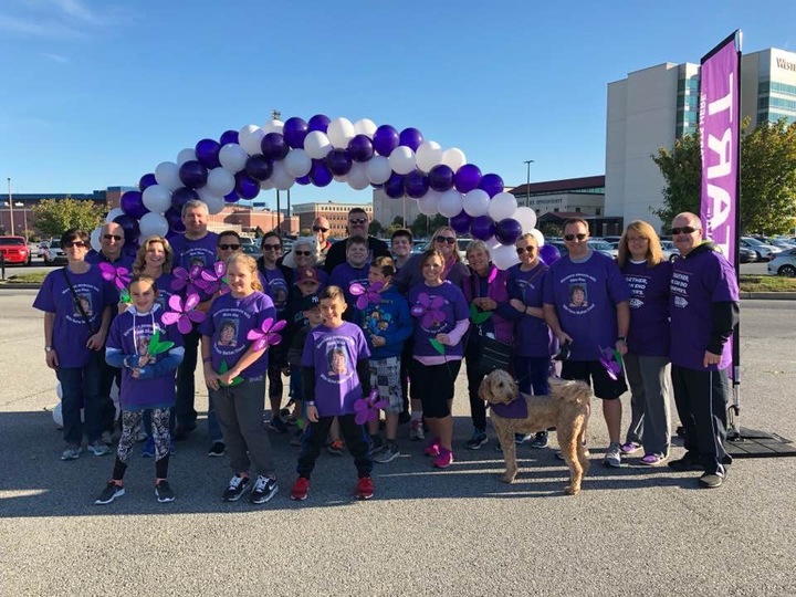 2017 Walk To End Alzheimer’s  T-Shirt Photo