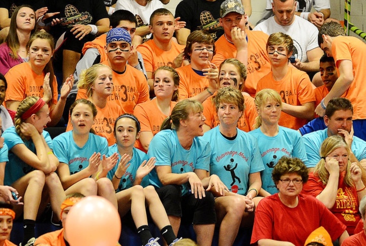 Unaverage Mo’s T-Shirt Photo