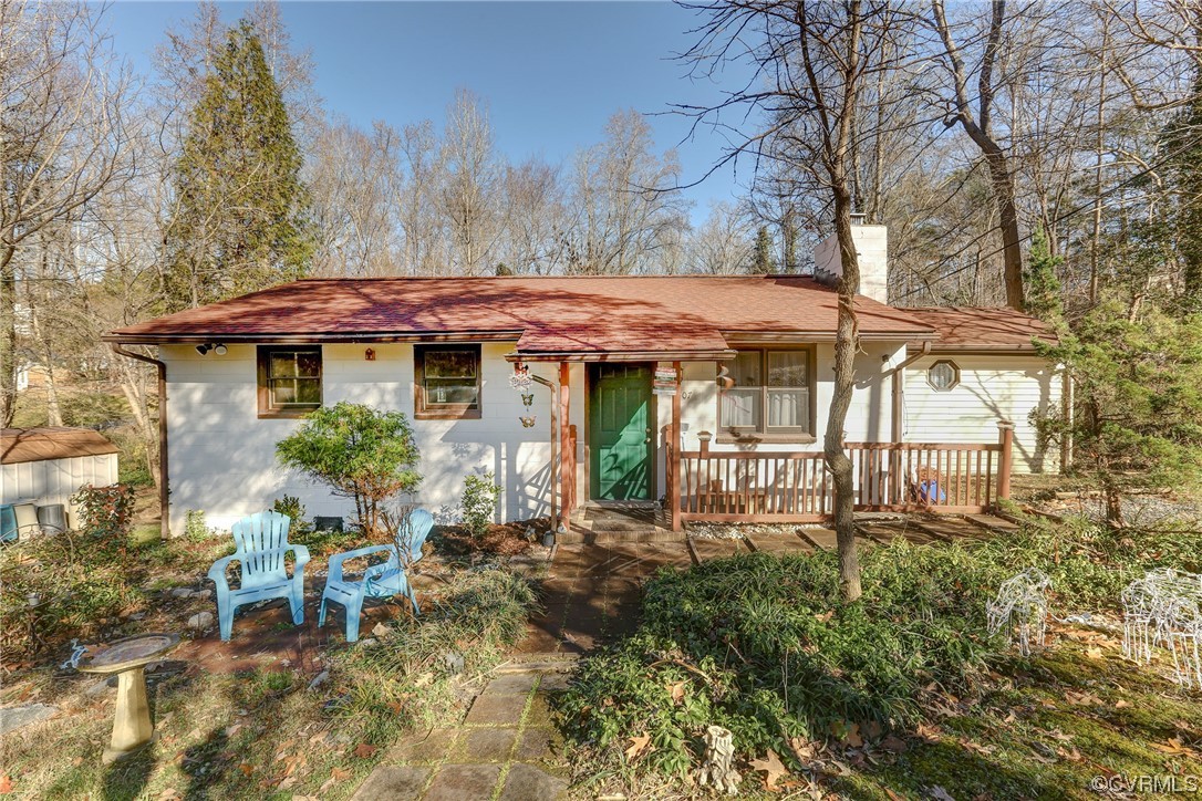 7507 Lakeshore Dr Liz Moore and Associates