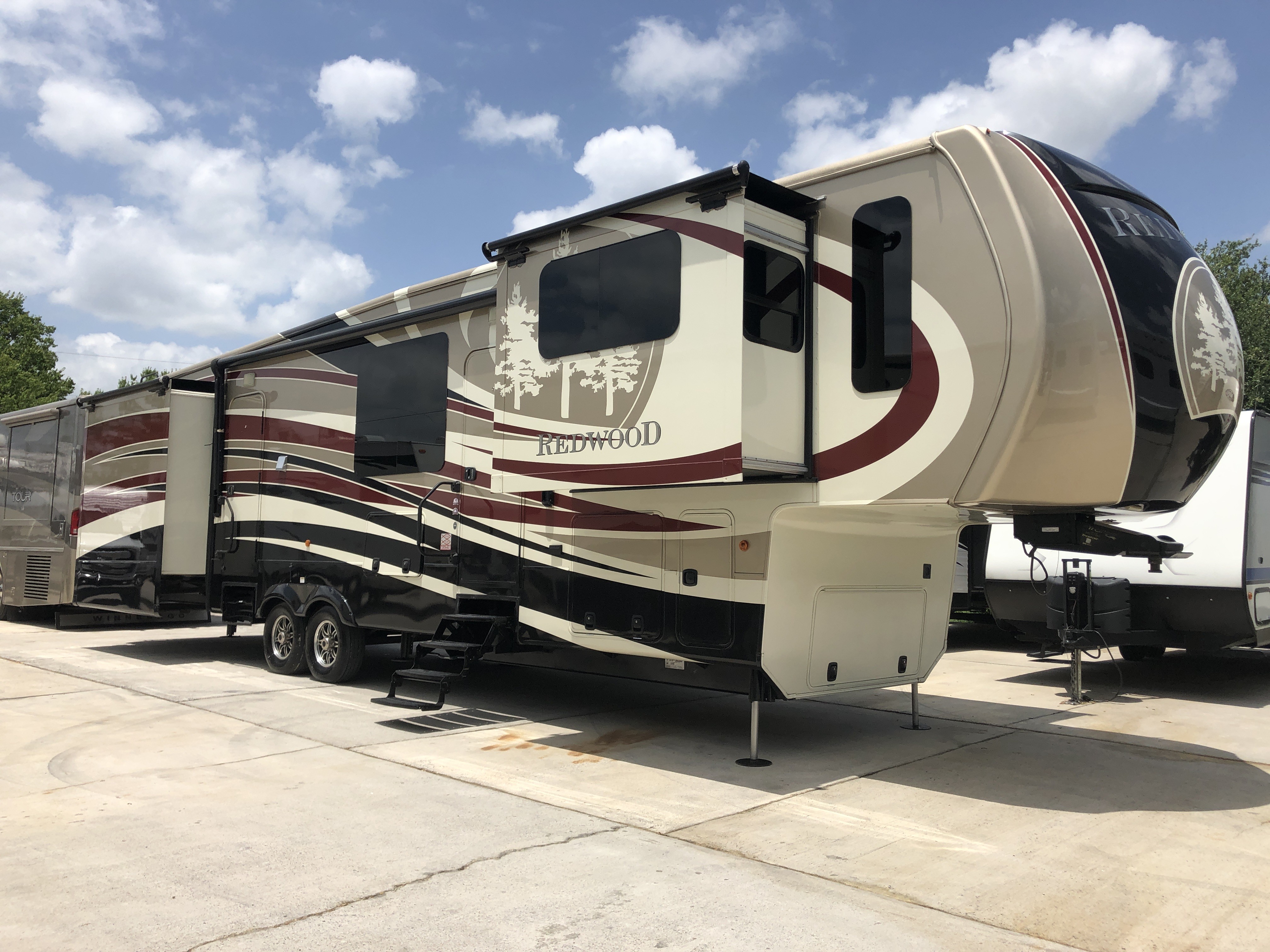 Bigfoot 3000 series travel trailer