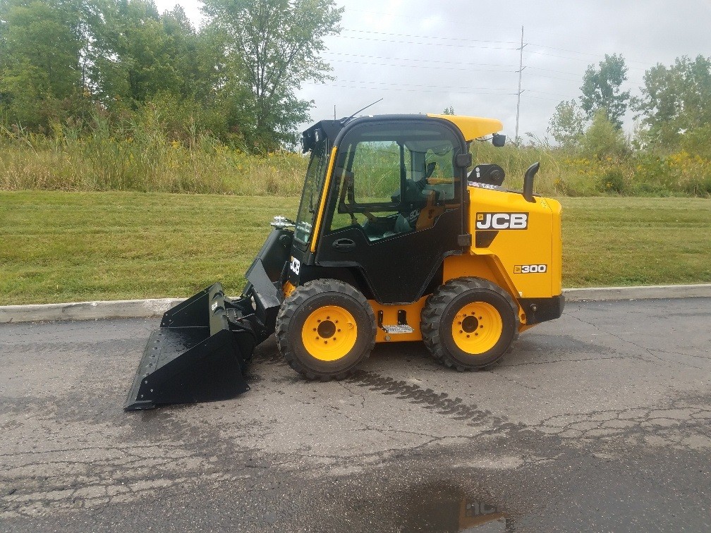 JCB 300 Skid Steer Loaders for Sale CEG