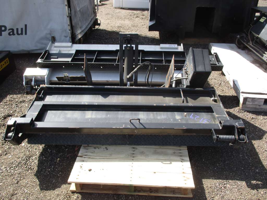 Used Maxon 2500lbs Tuckaway Liftgate in Denver, CO