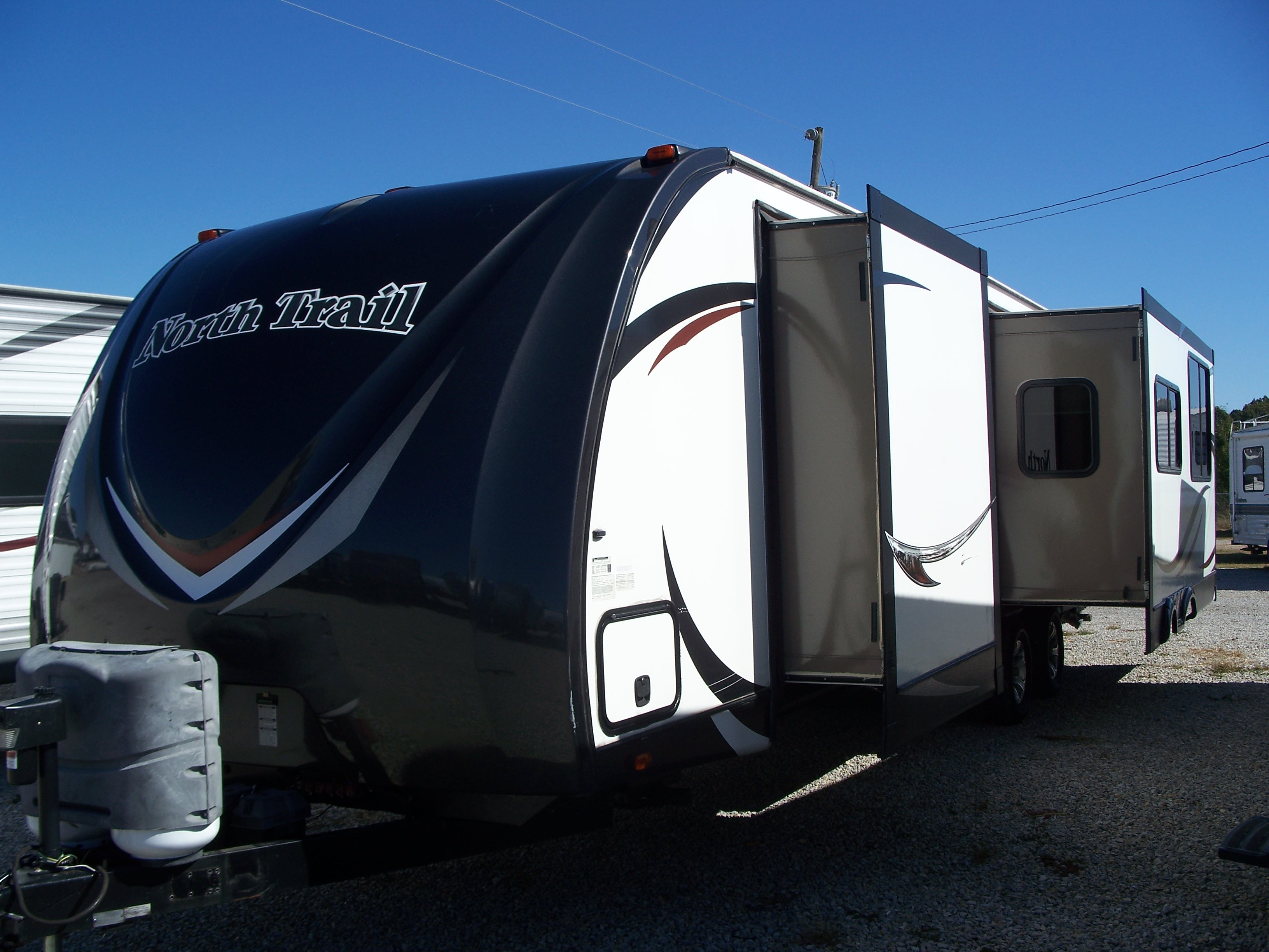 Used 2014 Heartland North Trail Ultra Lite 30 RKDD in West Plains, MO
