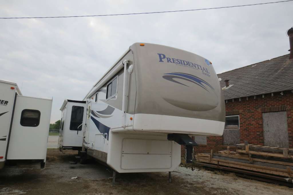 2009 Holiday Rambler Presidential 37 RLQ