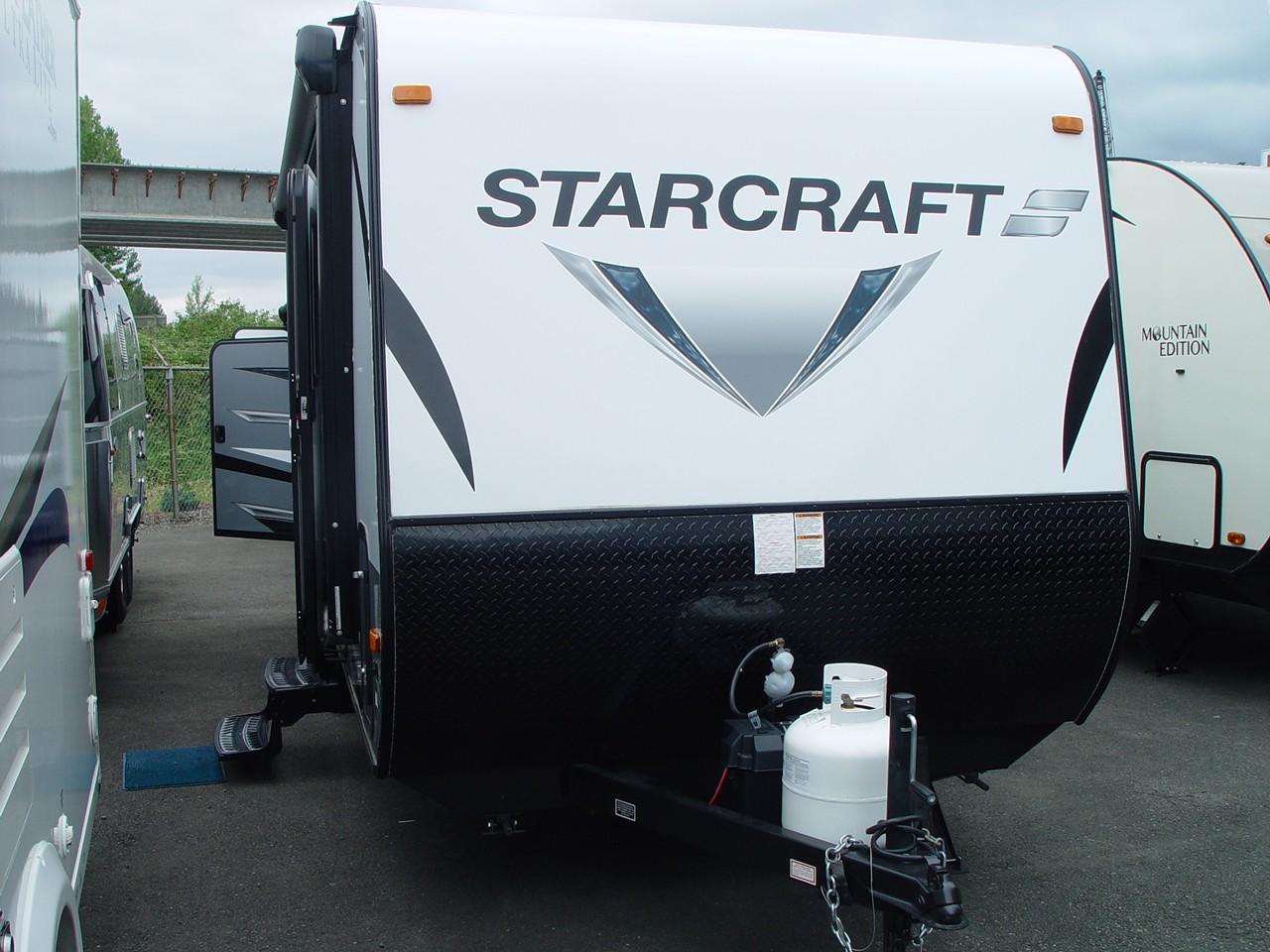 2018 Starcraft RVs 19MBS