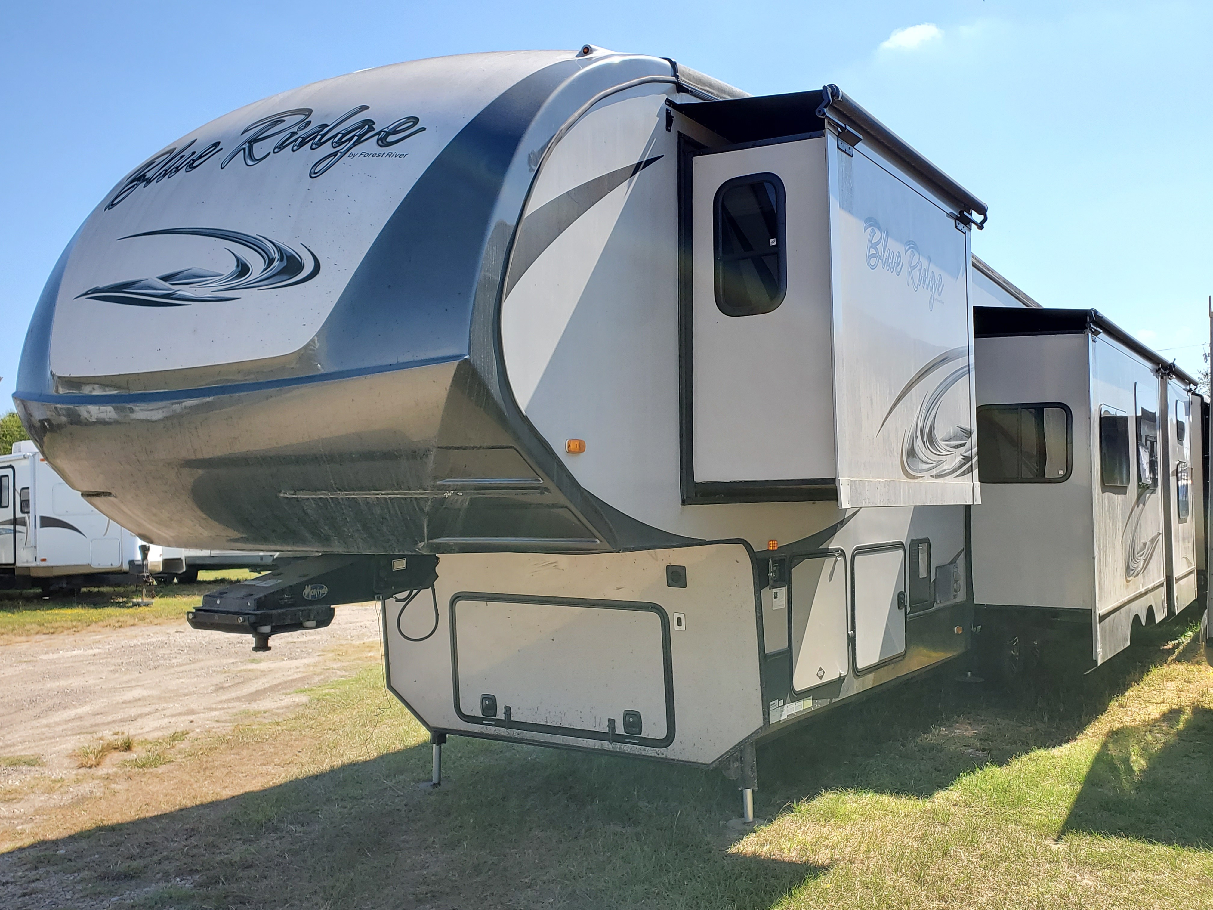 Used 2014 Forest River Blue Ridge 3715BH in Quinlan, TX