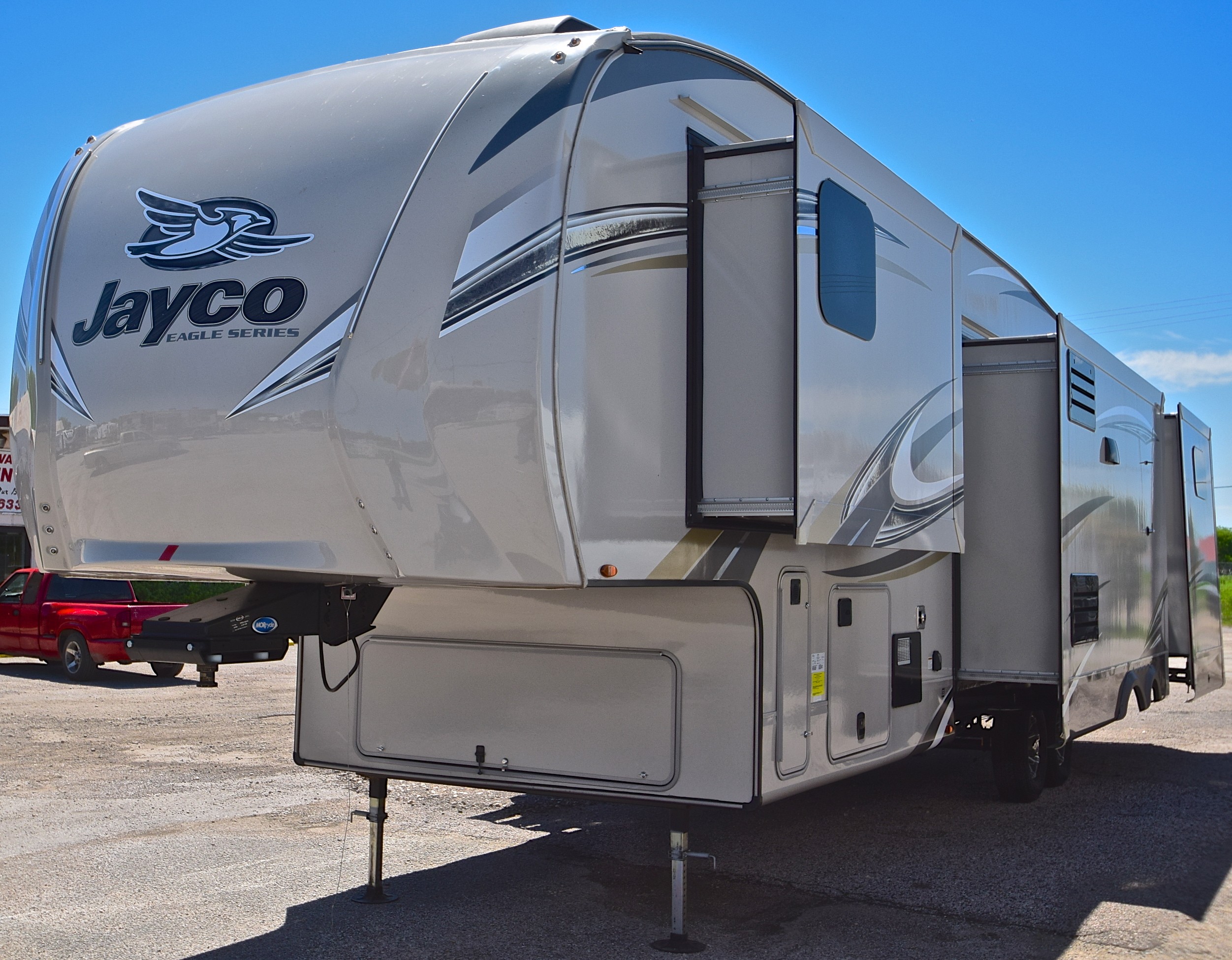 Used 2018 Jayco Eagle 325BHQS in Quinlan, TX