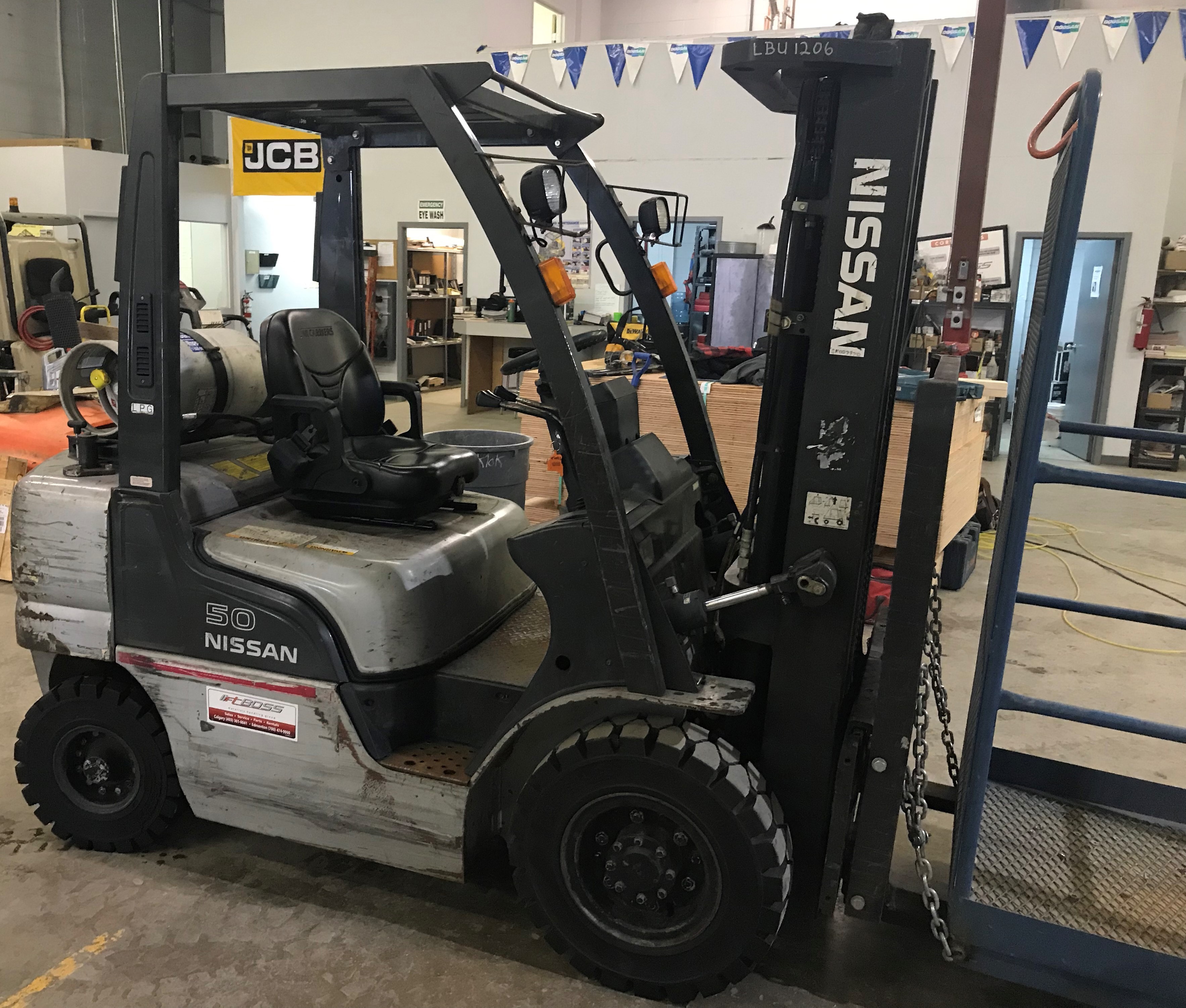 Construction Equipment Dealer Blue Giant, FactoryCat, Genie