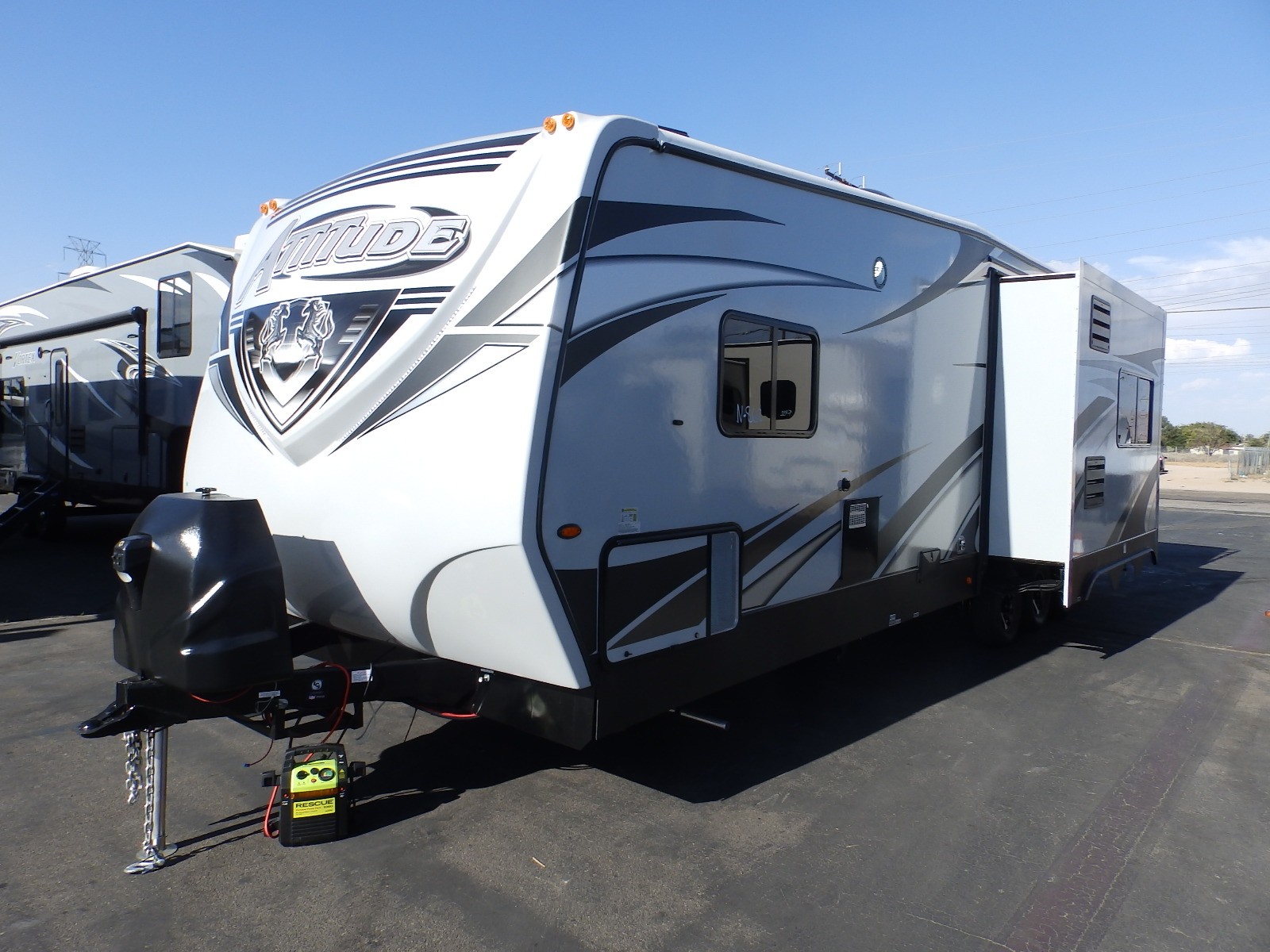 RV Dealer In CA 5th Wheels Travel Trailers Toy Haulers