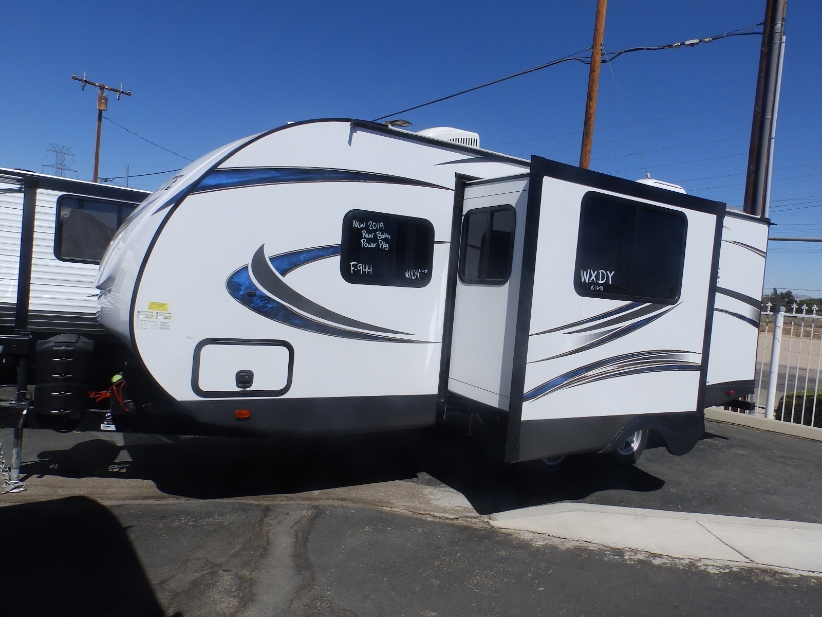 RV Dealer In CA 5th Wheels Travel Trailers Toy Haulers