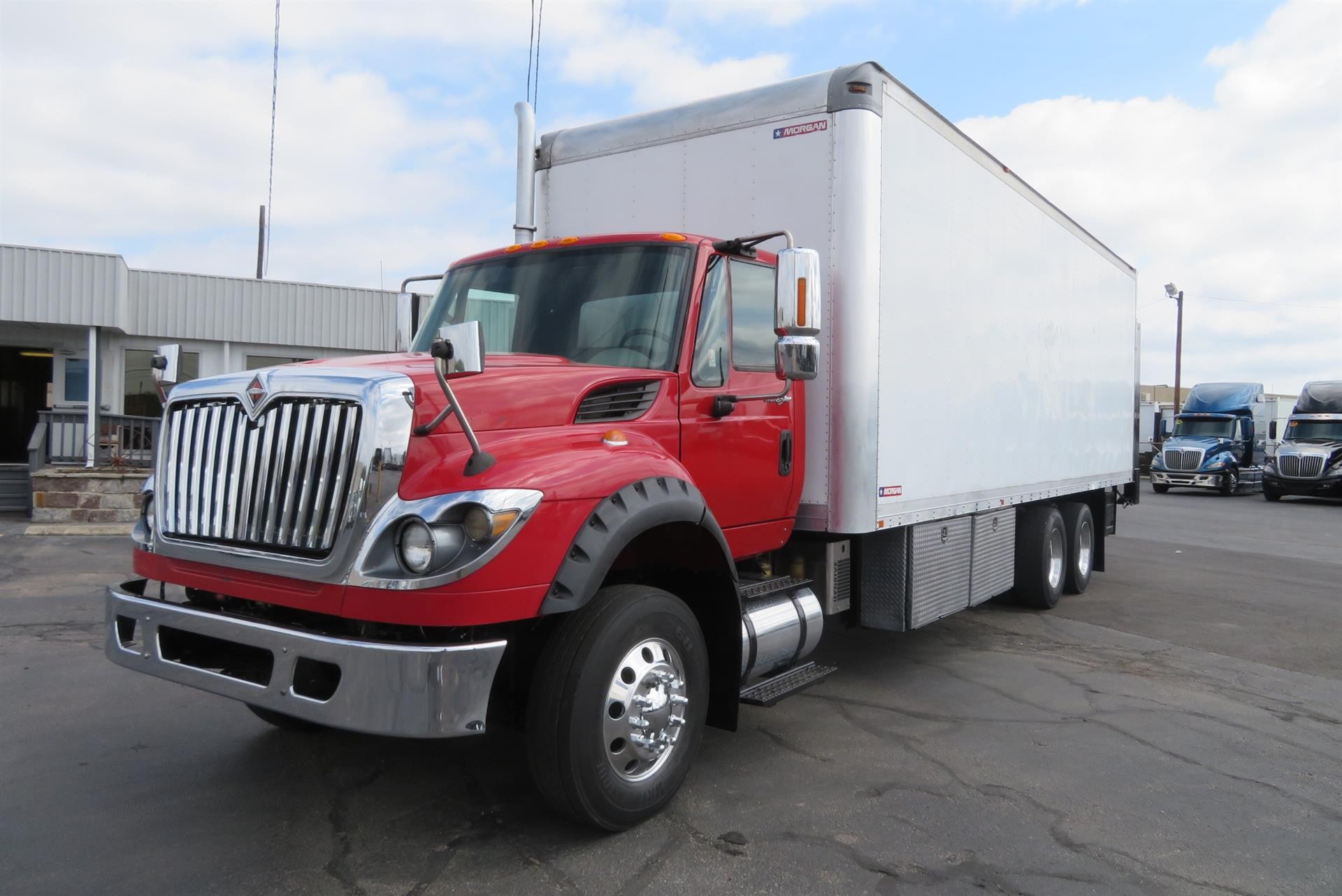 Commercial Truck Dealer in TX International, Capacity, Fuso