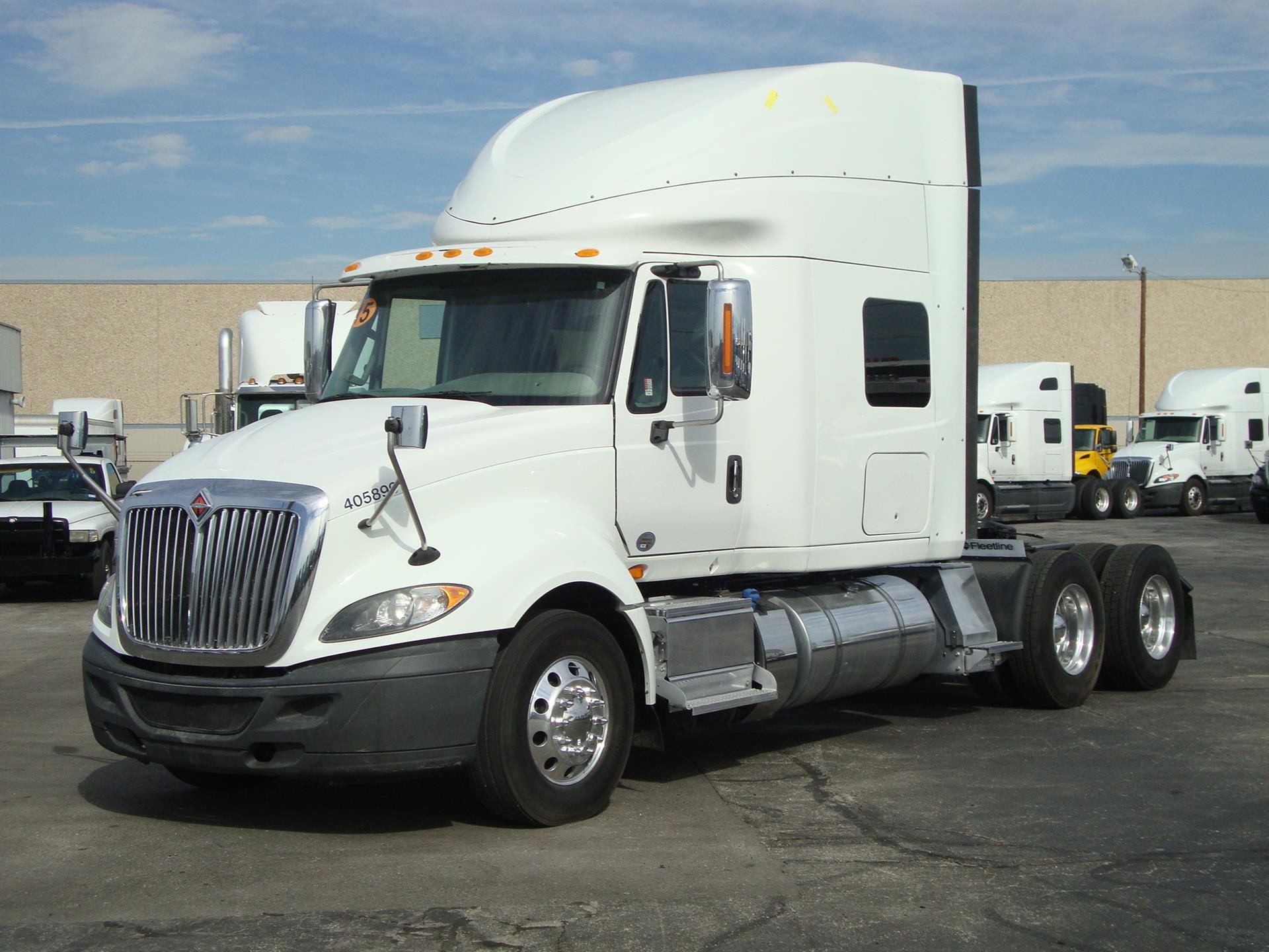 Commercial Truck Dealer in Texas Sales & Idealease Leasing