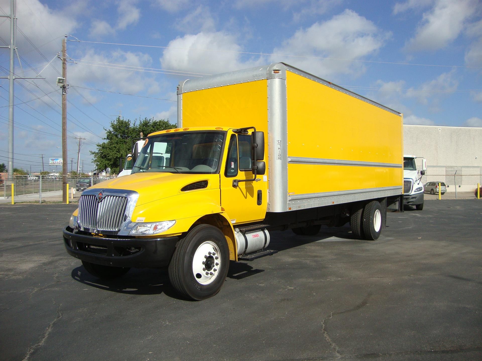 Commercial Truck Dealer in Texas Sales & Idealease Leasing