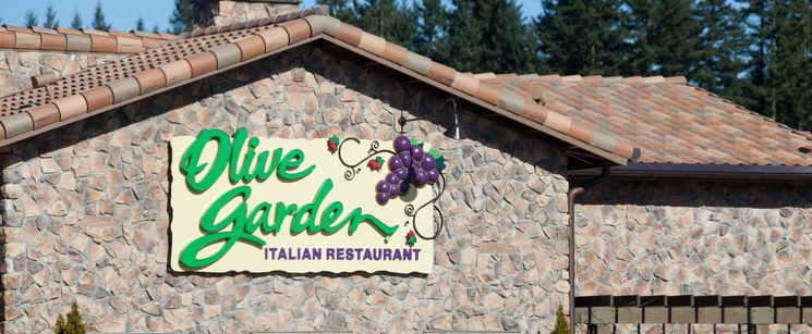 Olive Garden S New Menu Features Frightening Food Mashups Like