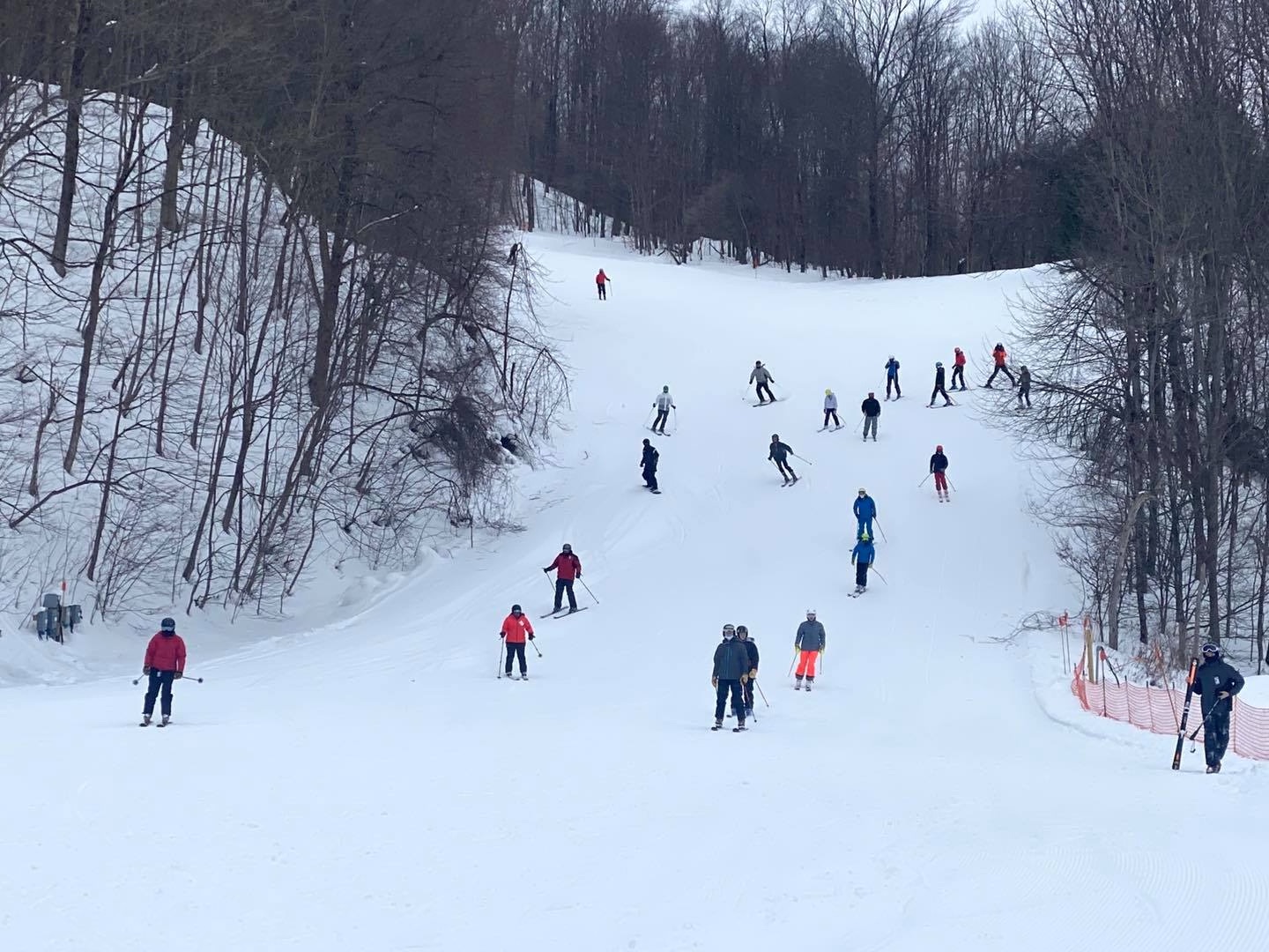 Hitting the slopes has become COVID-safe escape for college students - Vimarsana News