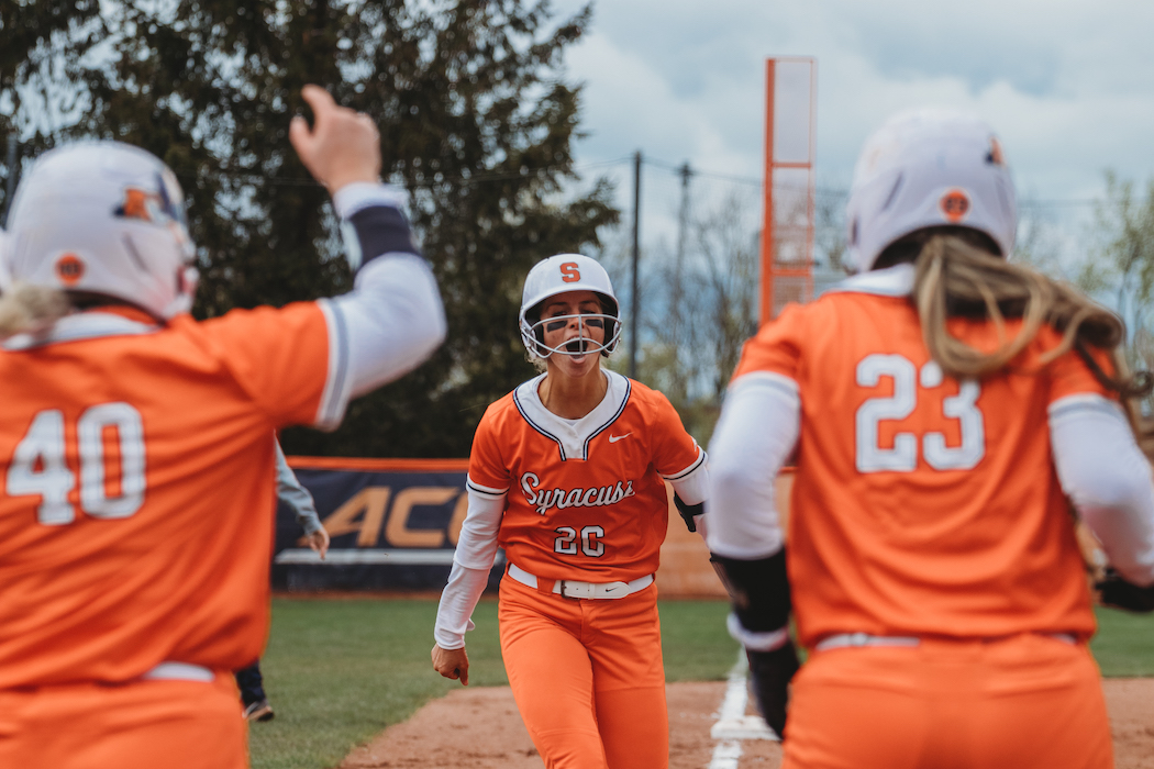 Toni Martin ends slump with 4 RBIs, leads SU to split doubleheader with Clemson - Vimarsana News
