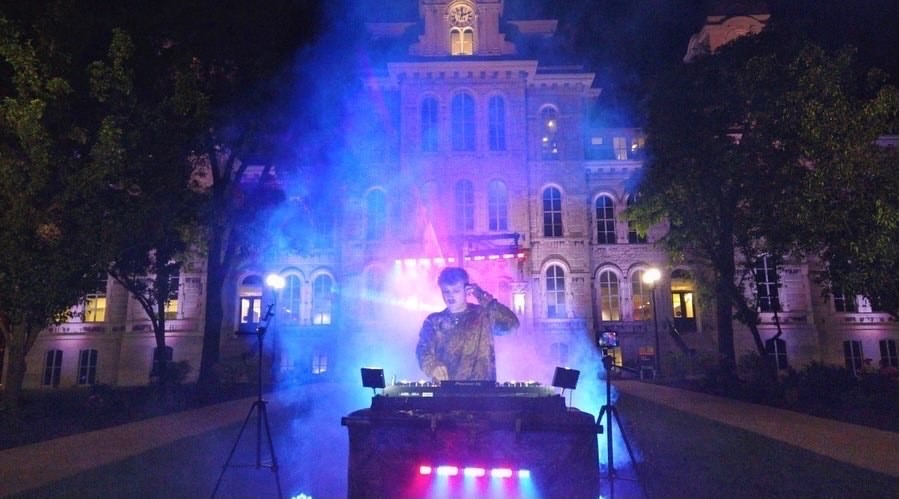 Alum ditched graduation photos to practice for DJ set in front of HOL - Vimarsana News