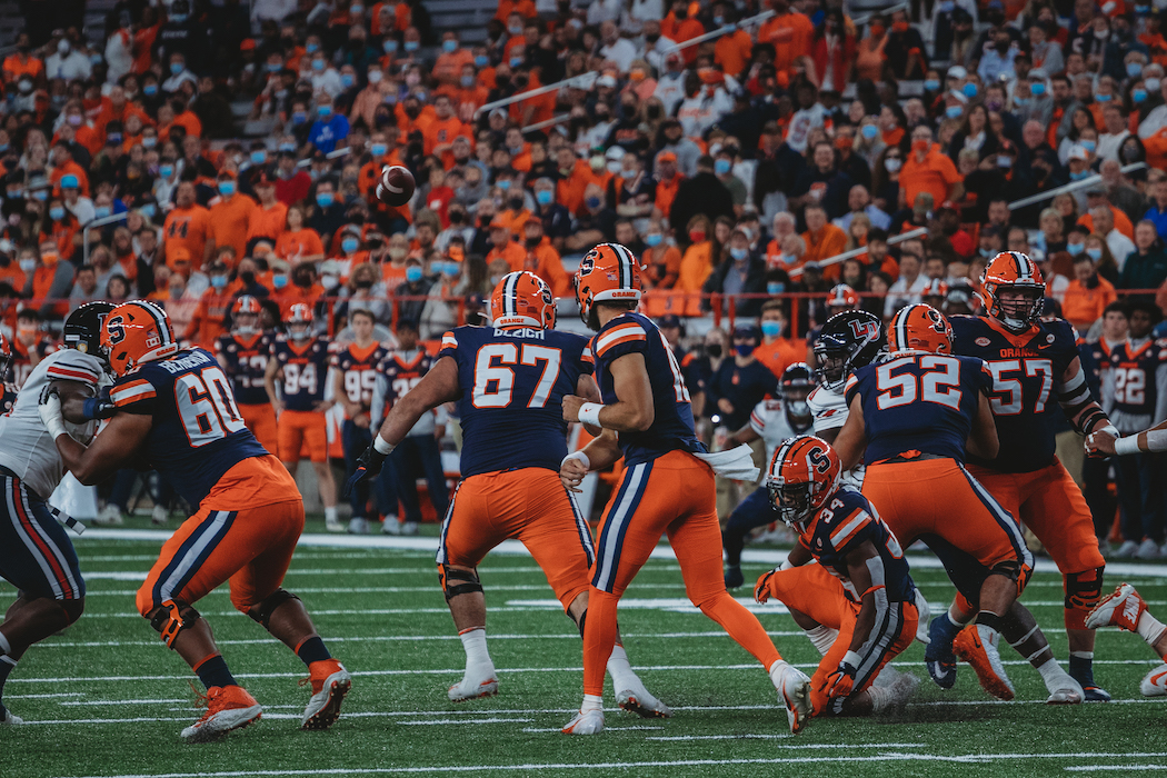 Syracuse shatters 3 game losing streak with down-to-the-wire 45-yard touchdown - Vimarsana News