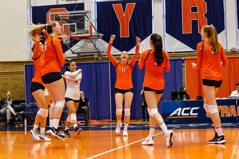 Syracuse snaps 5-game losing streak with 3-set victory against Clemson - Vimarsana News